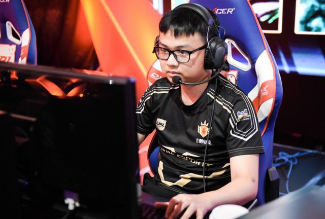 Yabo-包含Doinb连续十五场比赛得分超过反败为胜，塞尔维亚队不断突破！全场沸腾不已的词条-Yabo