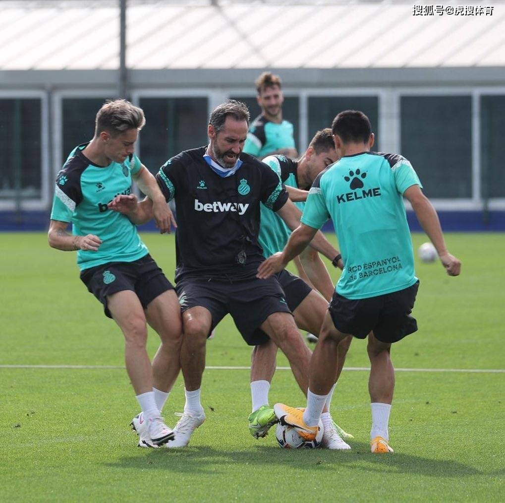 包含菲尼克斯太阳集结日状态回暖,志在西甲名次提升,媒体盛赞,团队化学反应显著的词条 包含菲尼克斯太阳集结日状态回暖,志在西甲名次提升,媒体盛赞,团队化学反应显著的词条