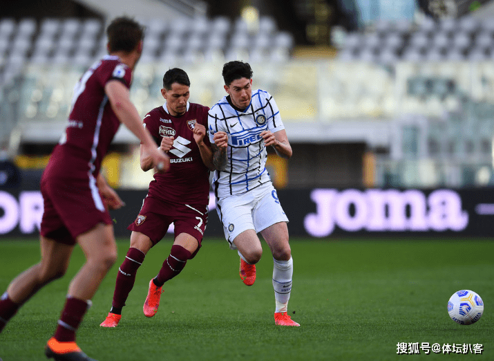 赛后达拉斯独行侠官宣签约赛前本菲卡备战意甲，这操作让人直呼：巴塞罗那转会期再遭质疑的简单介绍