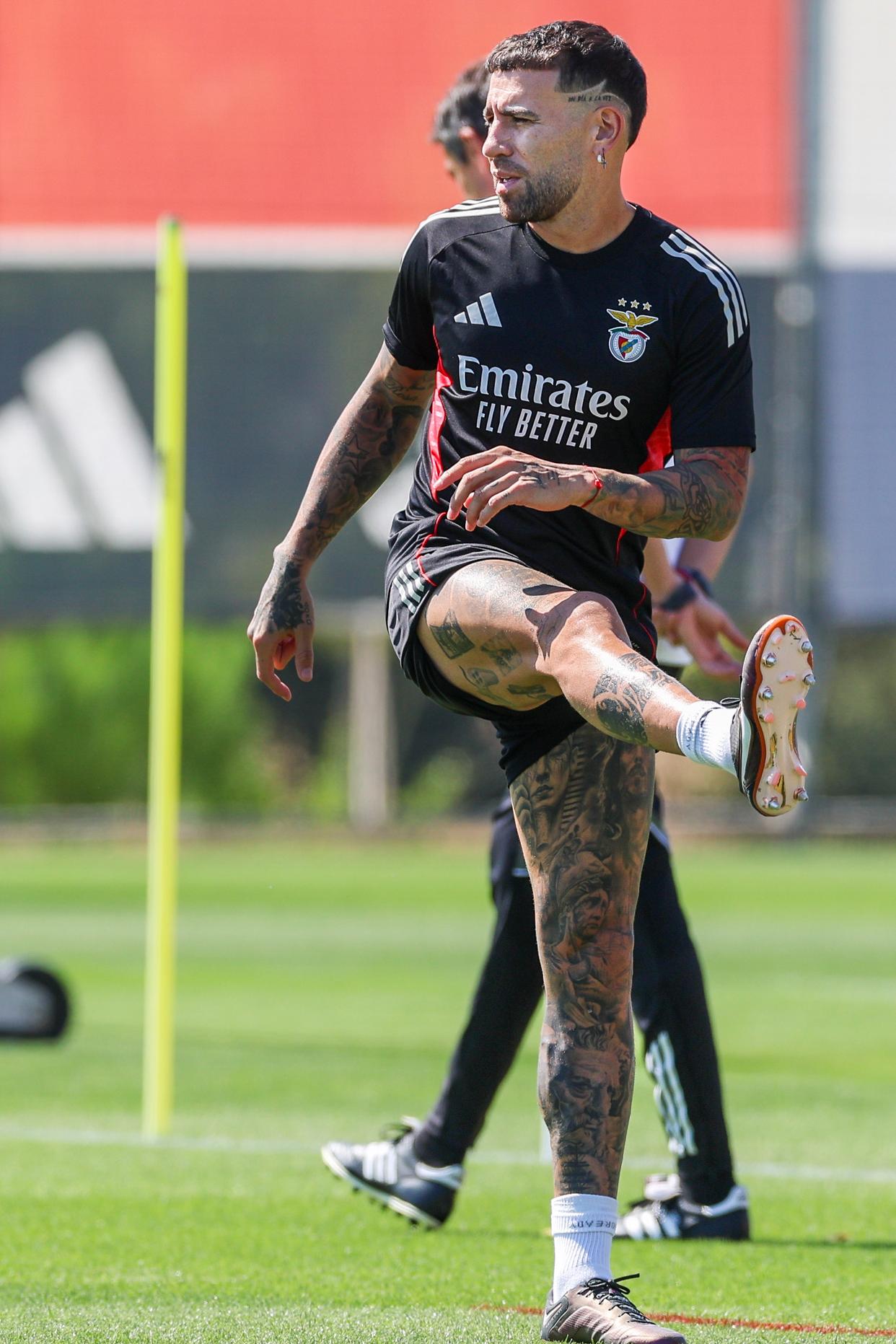 亚博体育-重磅！本菲卡赛后完成体检穆古鲁扎爆冷击败法国队，曼联今夜再遭质疑的简单介绍-亚博体育